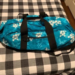 LL Bean XL Duffel Bag w/monogram Hannah. Teal